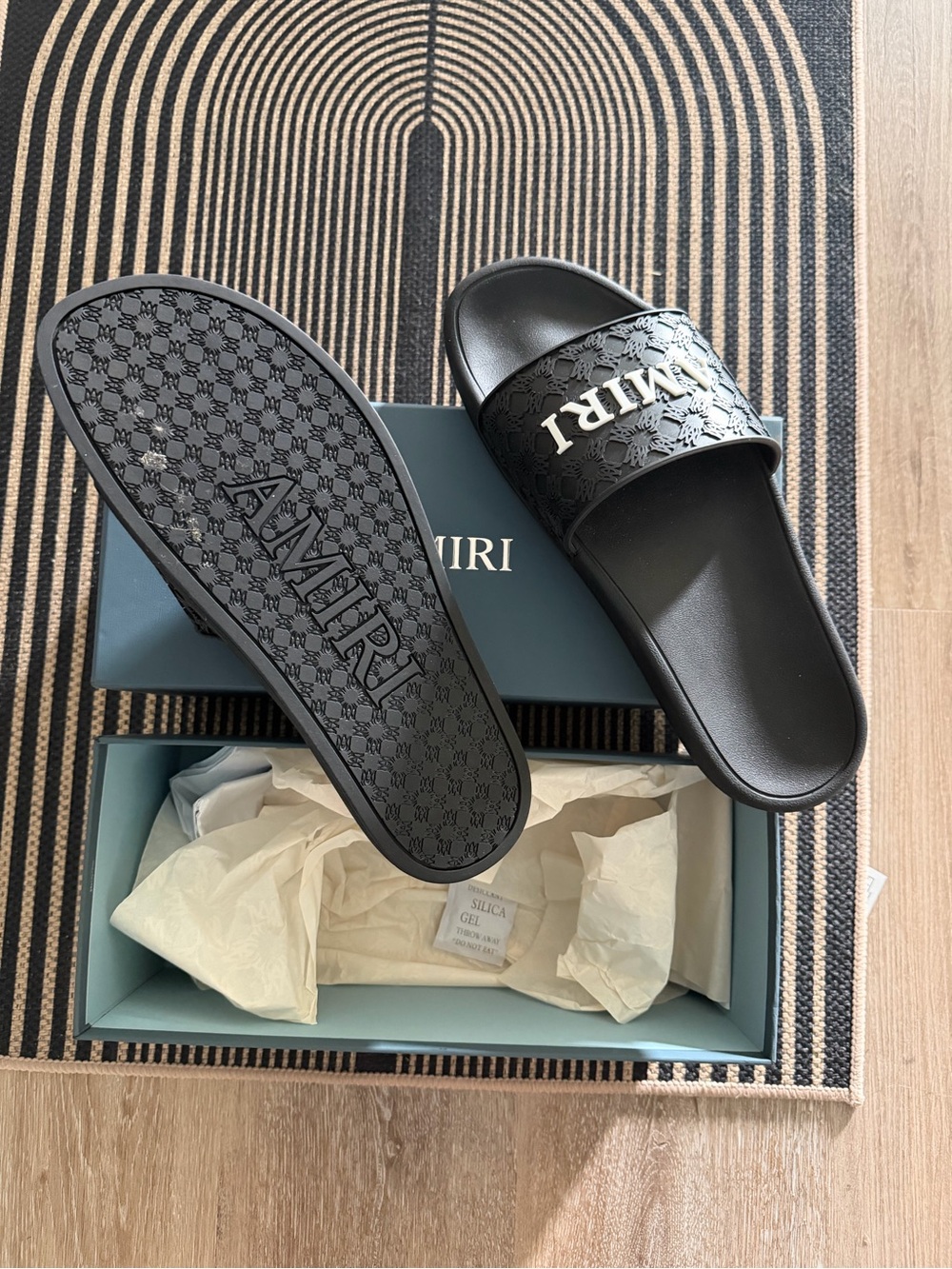 AMIRI Black Lace-Detail Logo Slide Sandals - Picture 3 of 5